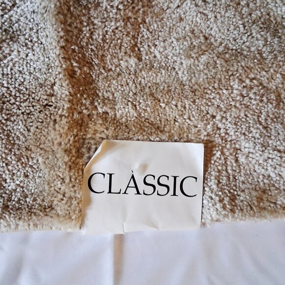 NWT Mohawk Home Classic Beige Rug - Picture 2 of 10